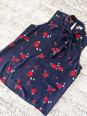 Elle Navy Sleeveless Tie-Neck Camisole with Red Floral Print